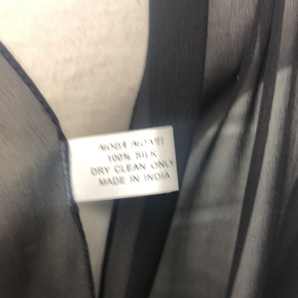 100% Silk Shawl - Picture 7 of 7